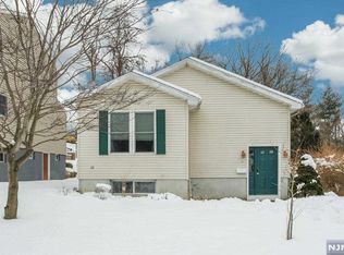 121 Reich Ave, Mahwah, NJ 07430