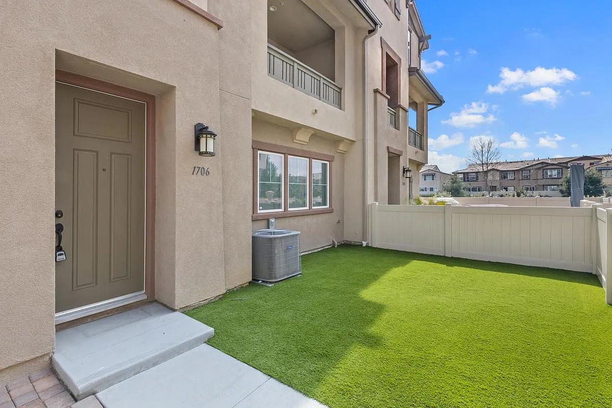 3 bed, 1486 sqft, $3,750 — Photo 1