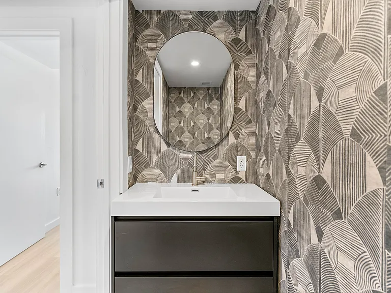 11 Weirfield St #4B — Photo 6