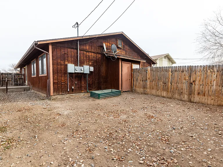 239 S Elm St #B — Photo 15