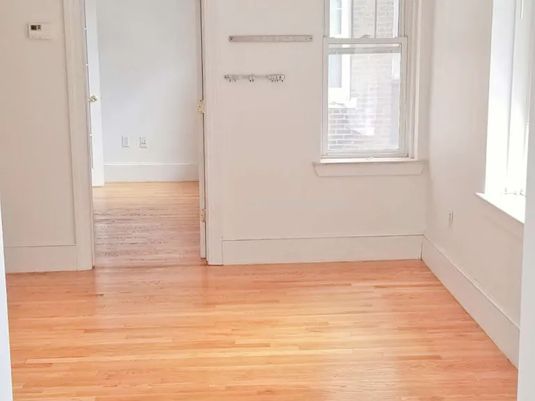 321 Hanover St #6 — Photo 9