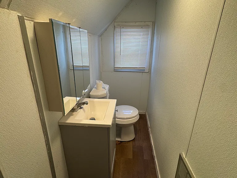 428 W Bancroft St #5 — Photo 6