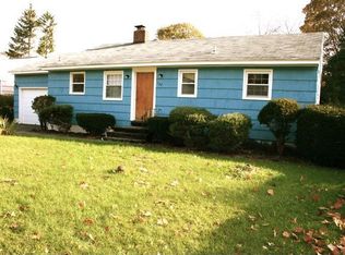 132 Crestview Dr, Syracuse, NY 13207