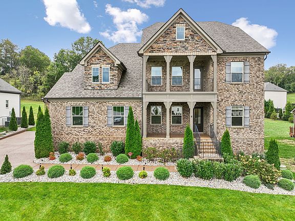 2nd image of 309 Bayberry Ct