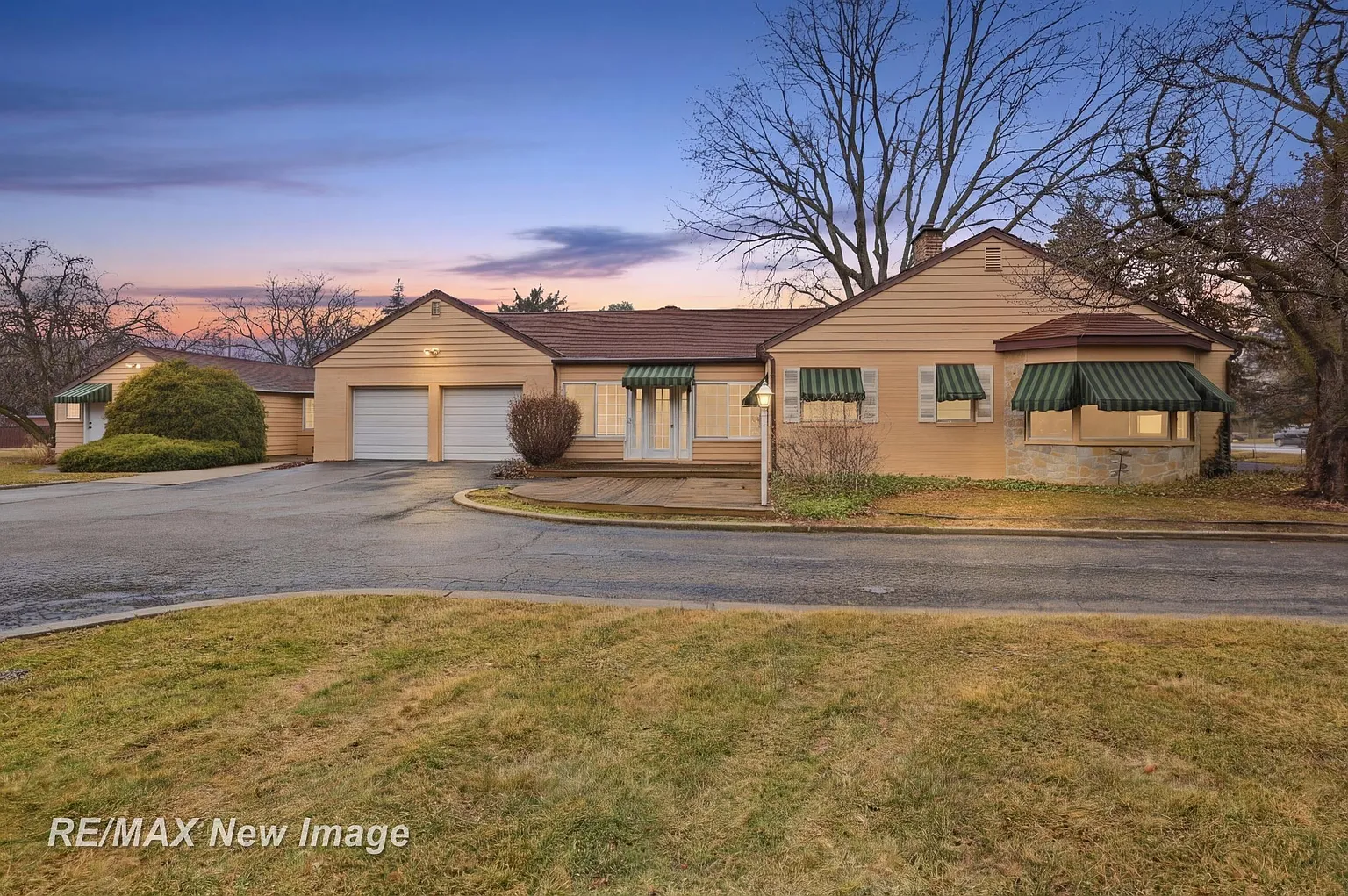 4077 Brockway Rd photo 1