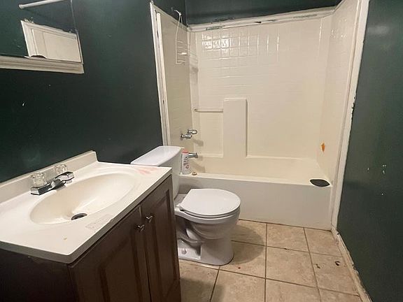 4th image of 955 Eastwood Dr