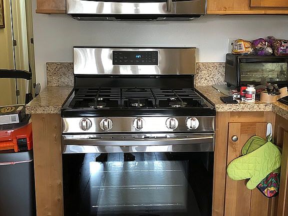 Stove/Microwave