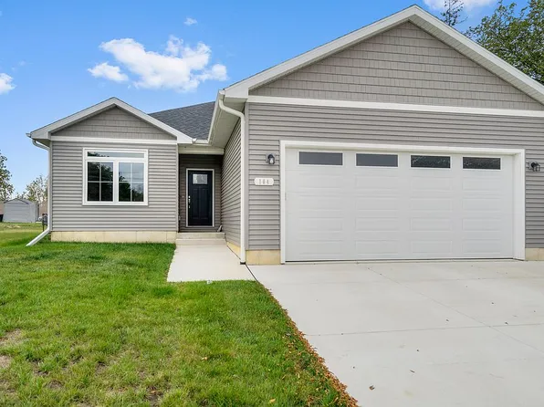 104 Bergen Dr, Waterloo, IA 50701