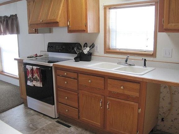3rd image of 210 Deboer Dr
