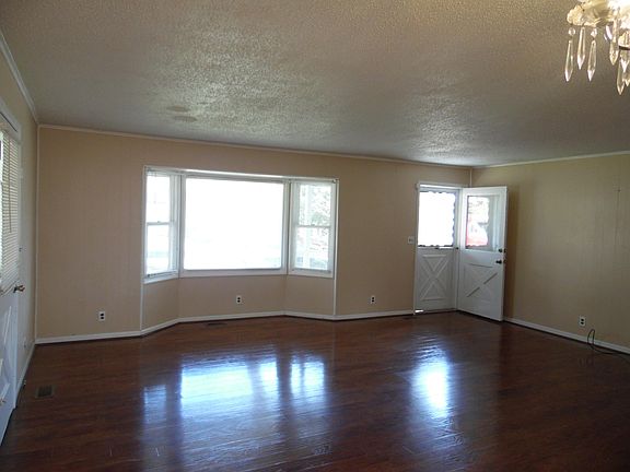 2nd image of 108 Jasper Dr