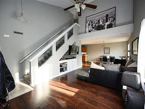 4917 Clarkson Dr — Photo 2