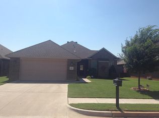 3821 Montclair Dr, Edmond, OK 73013