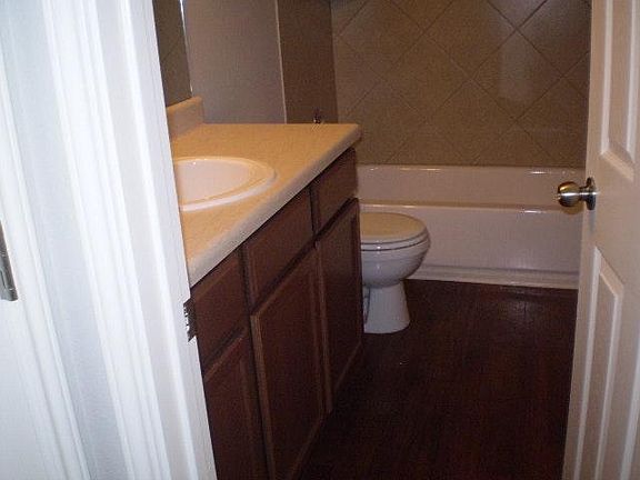3rd image of 5509 Bradford Pear Ln
