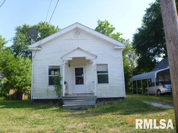 214 W Spruce St, Canton, IL 61520