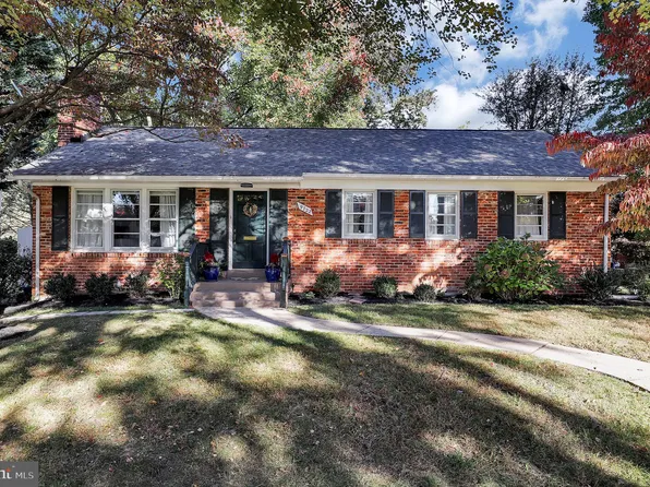 9722 Carriage Rd, Kensington, MD 20895