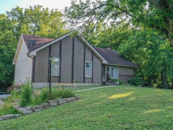 1611 Kiowa St, Leavenworth, KS 66048