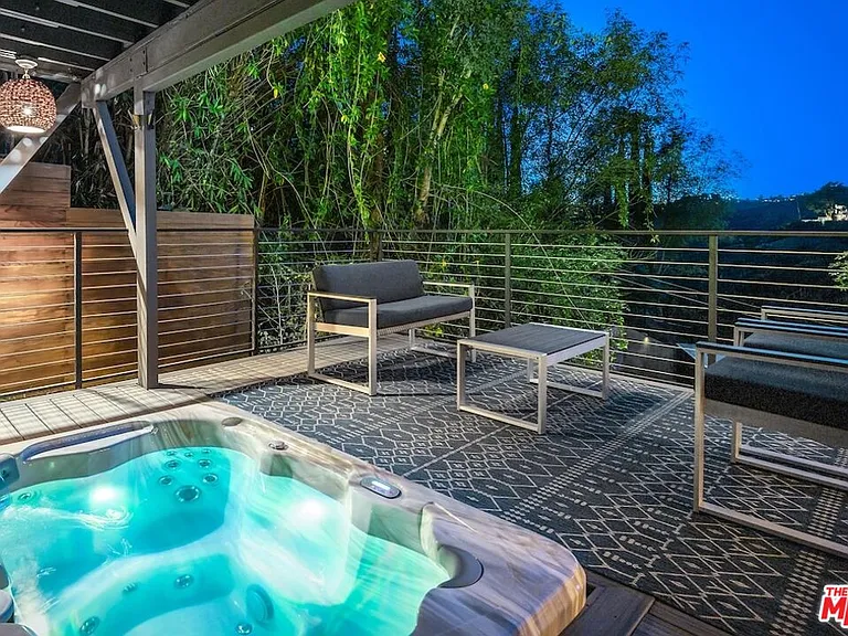 7900 Willow Glen Rd — Photo 15