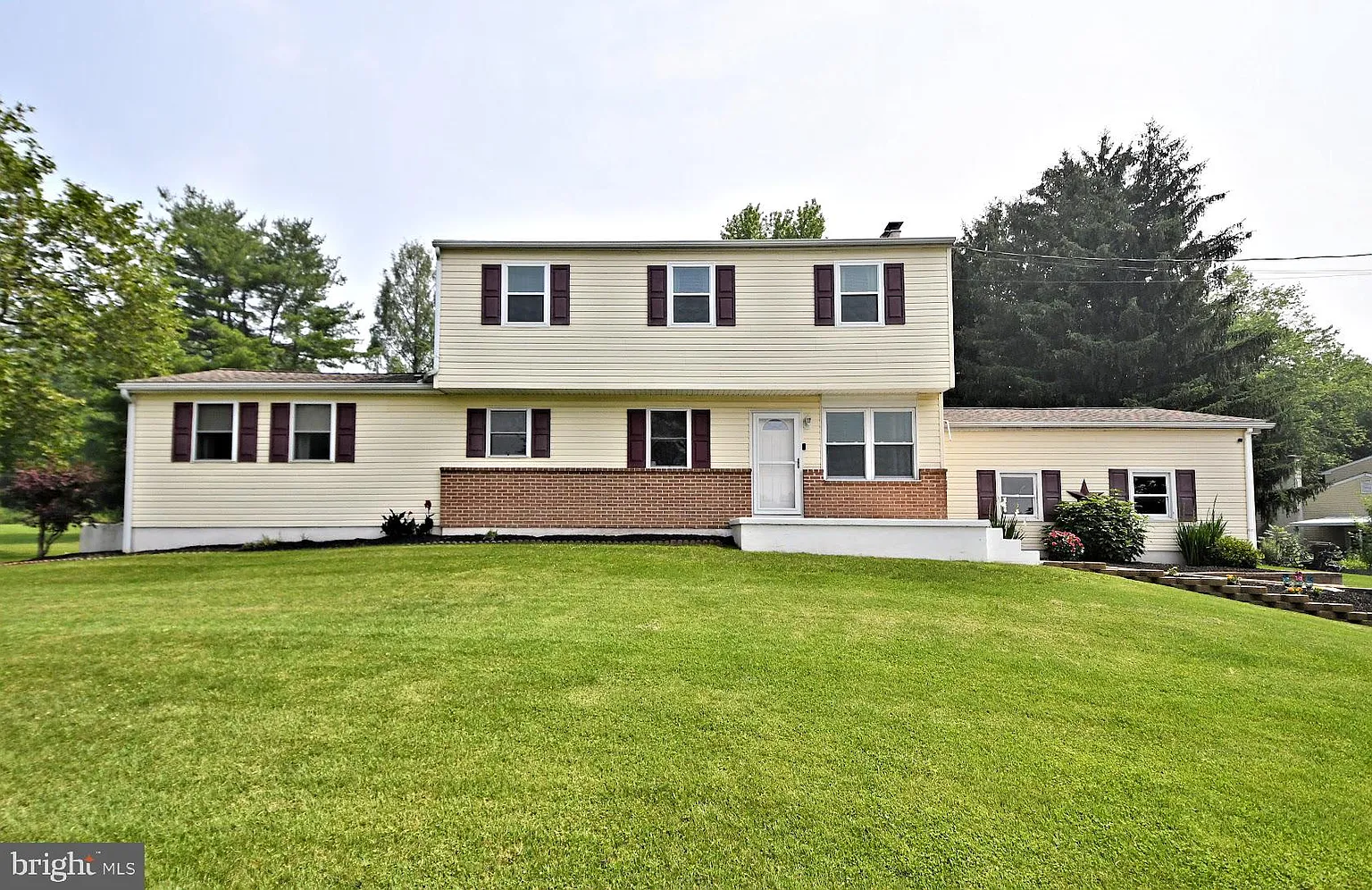 1607 Keystone Dr photo 1