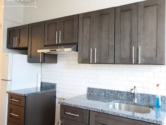 3rd image of 670 Manhattan Ave APT 3L