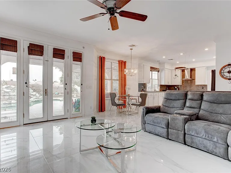2500 Hacker Dr — Photo 14