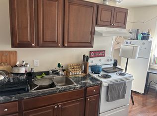1124 Main St W #7, Hamilton, ON L8S1C1
