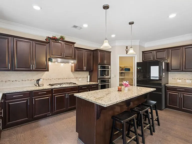 4470 Skylark Ln — Photo 16