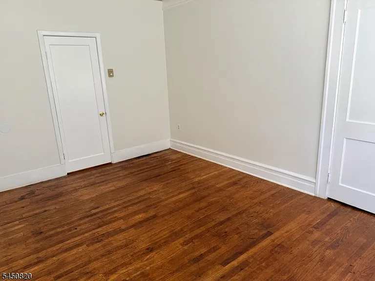 100 Main St #6 — Photo 10