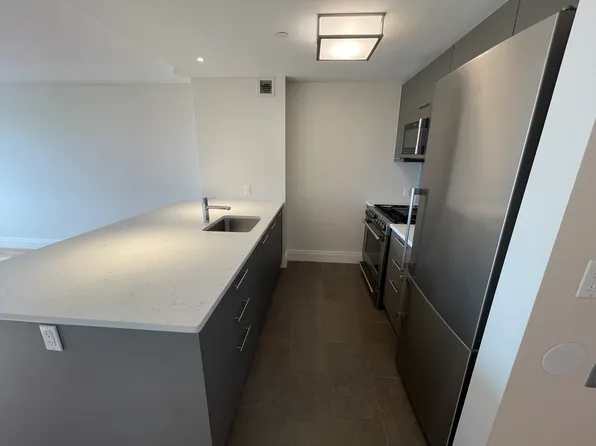 885 Grand Street image 1 of 6