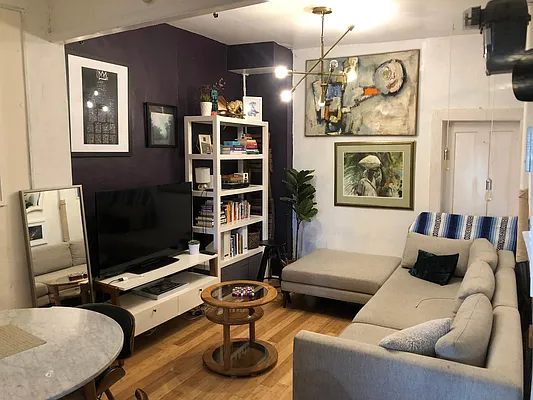 Rented by Delmark Realty LLC | media 28