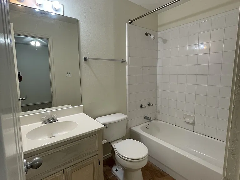408 E Ulex Ave #11 — Photo 9