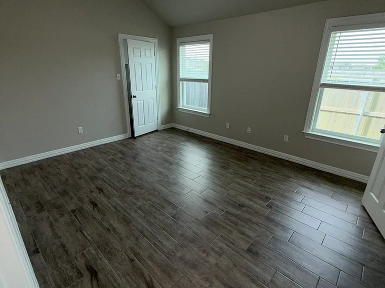 3347 Bordon Dr — Photo 8