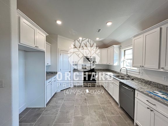 2nd image of 3205 Ethan Dr