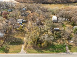 943 N Broadway Rd, Belle Plaine, KS 67013