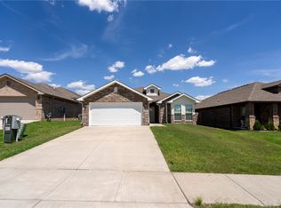 5908 NW Ettie May St, Bentonville, AR 72713