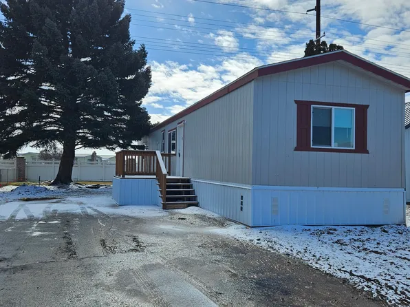 1727 N Pinewood Dr, Idaho Falls, ID 83401