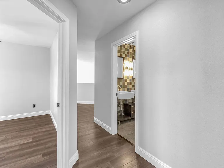 296 Doe Run Cir — Photo 22