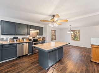 25 Stagecoach Rd, Holland, MA 01521