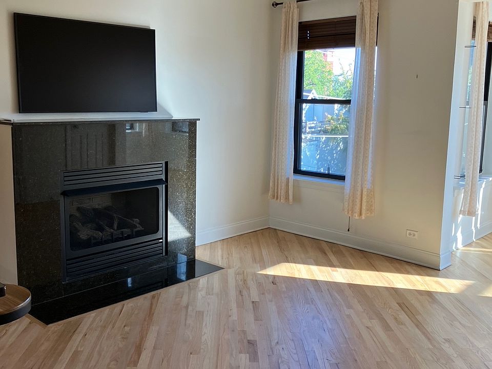 Living Room with gas fireplace