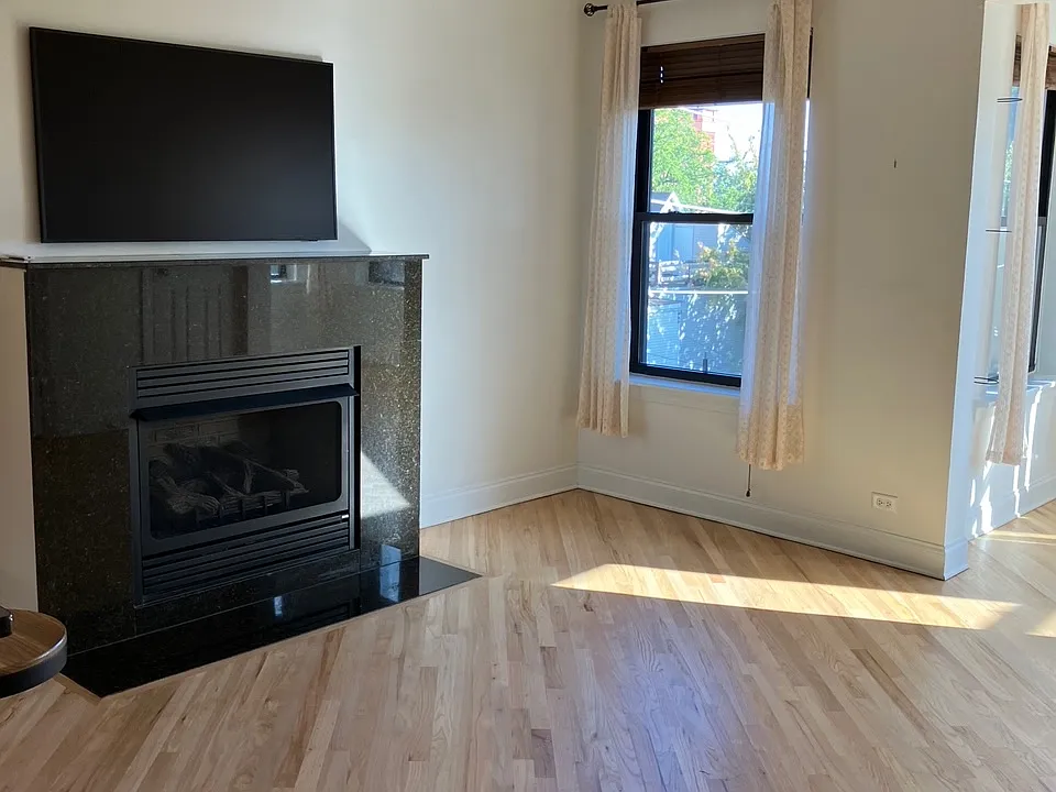 Living Room with gas fireplace