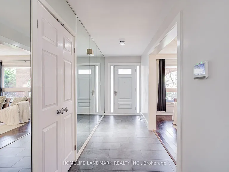 1608 Sherwood Forrest Cir — Photo 2