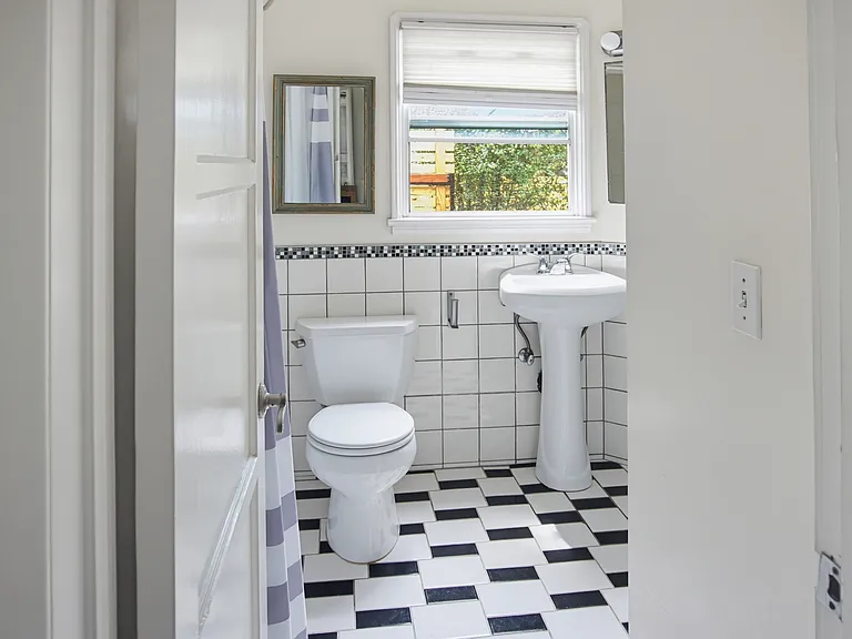 8330 Flight Ave — Photo 6