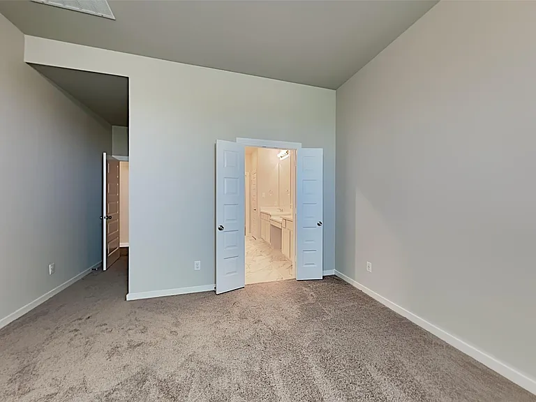 1552 Seminole Dr — Photo 17
