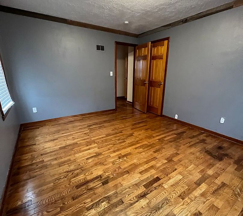 3022 Losey Blvd S, La Crosse, WI 54601 Zillow