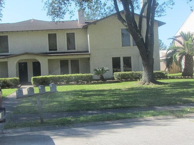 Unit on far Left. End Unit