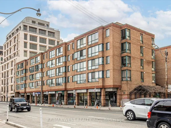 225 Davenport Rd #503, Toronto, ON M5R 3R2