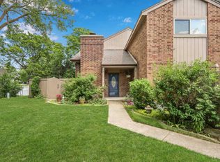 110 Potawatomi Trl UNIT B, Lake Zurich, IL 60047