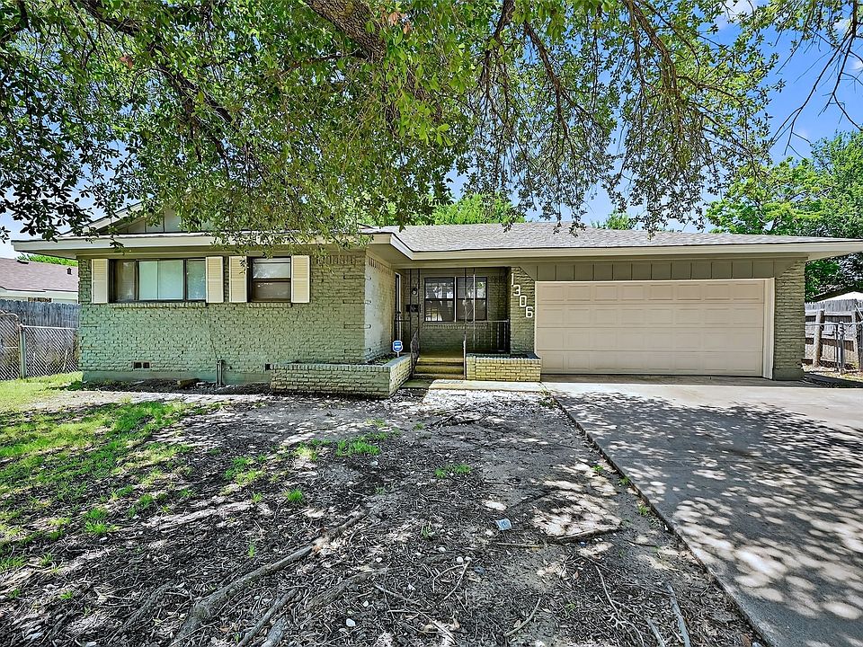 1st image of 1306 Blanton Pl