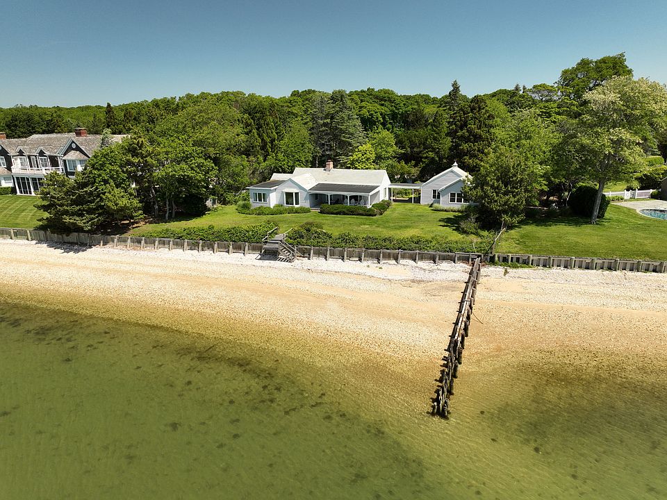 1st image of 100 Peconic Ave