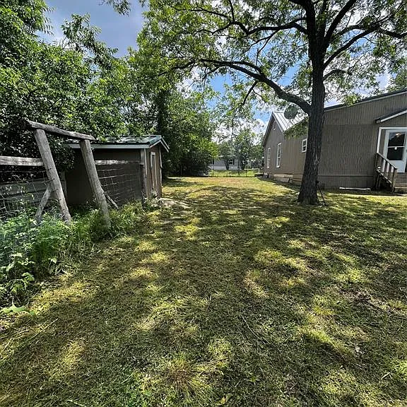 210 Kean St — Photo 37