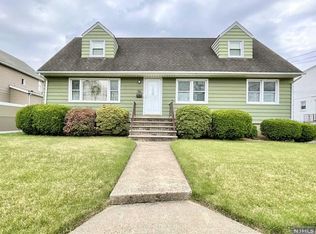 10 Harrison Ave, Saddle Brook, NJ 07663